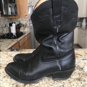 Ariat Mens boots size 11.5